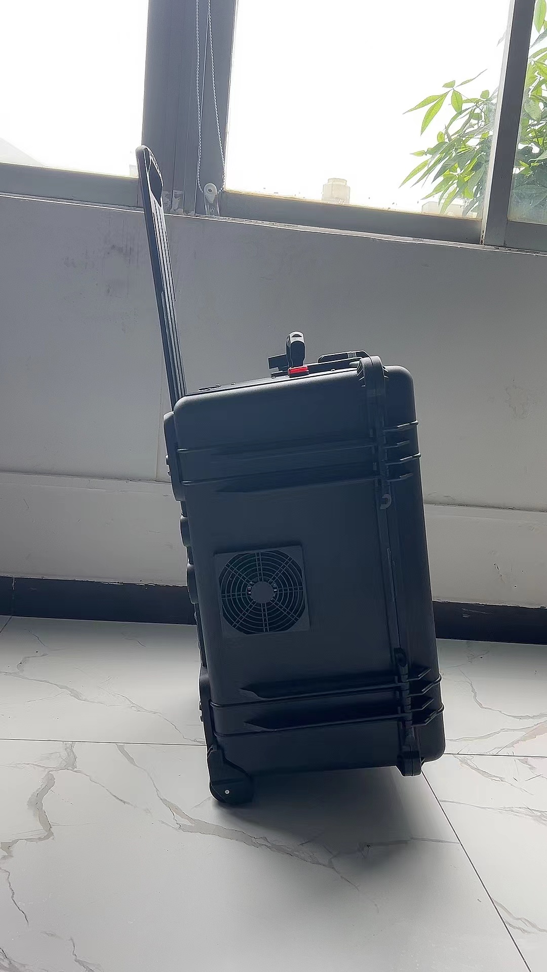 大石桥手拉箱型移动通信干扰器